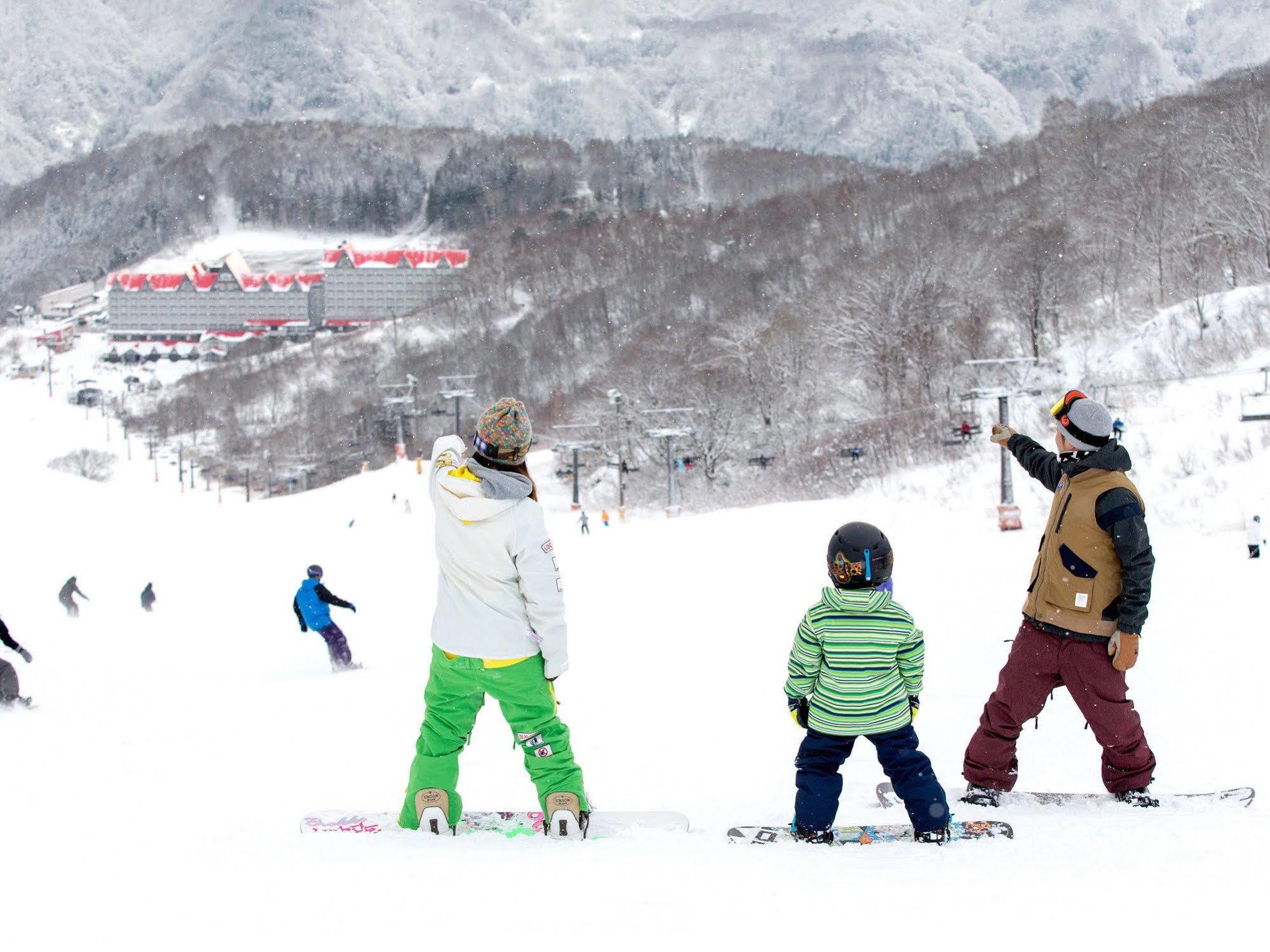 Hotel Green Plaza Hakuba Otari Exterior photo